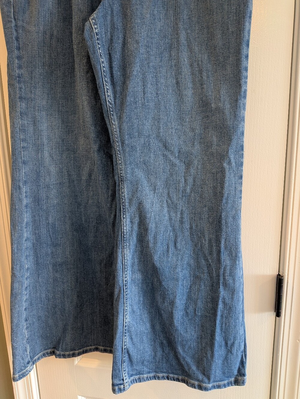 Anthropologie Pilcro Tower Flare Mid-Rise Jeans Denim Blue Wide Leg Size 34 - Picture 5 of 13